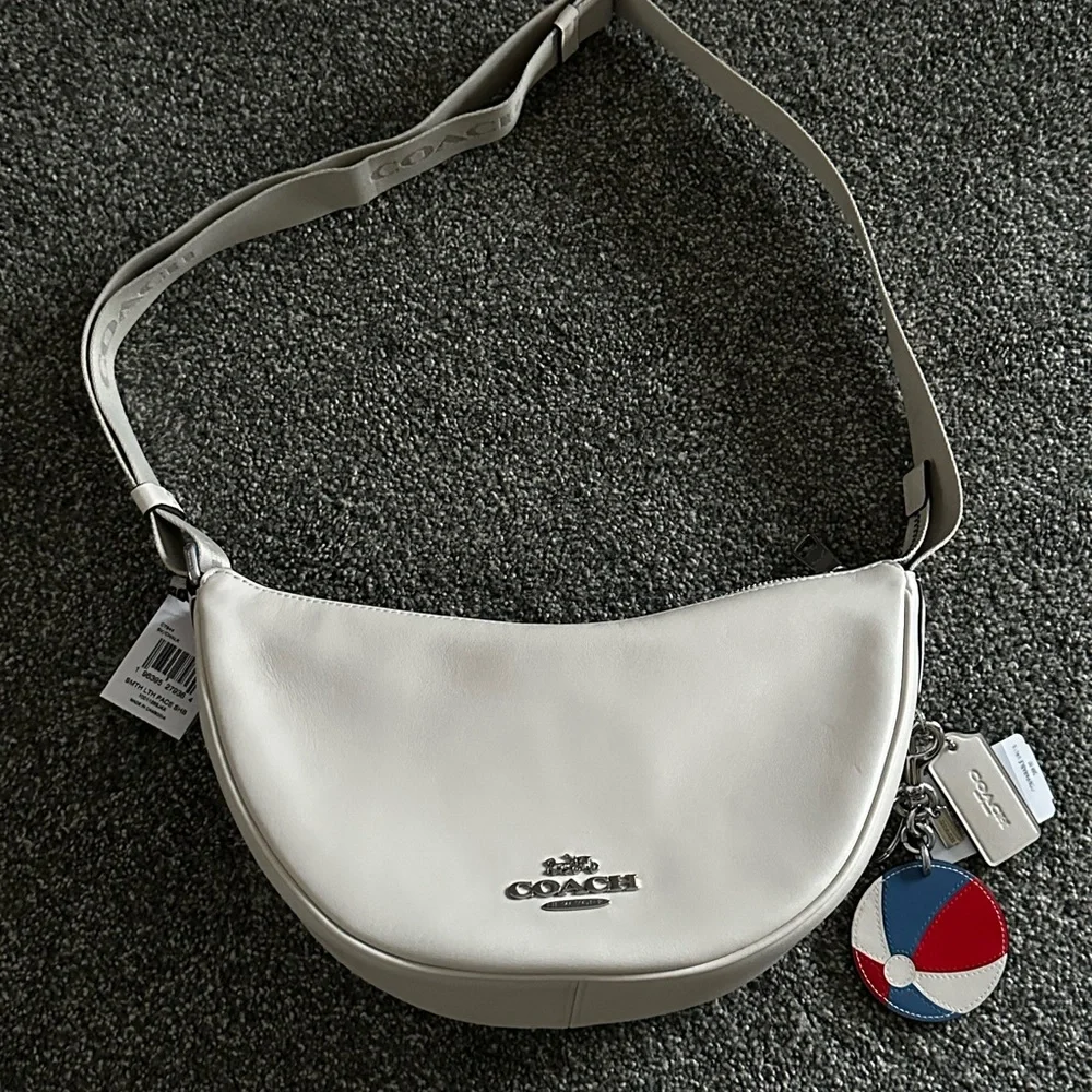 Coach convertible PACE bag W/Beachball bag charm - Picture 11 of 13